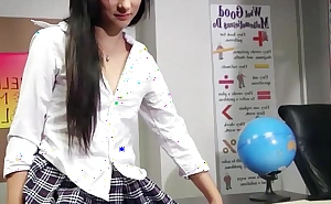 Gorgeous schoolgirl gives hophead and screwed
