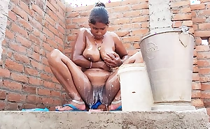 Indian Sexy Together with Down in the mouth Magnificent Aunty Bathing Together with Pigeon-holing Her Cremie Tight-fisted Cum-hole With Her Lean to